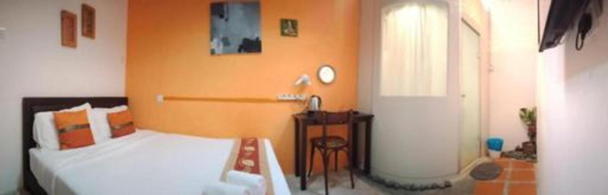 Oyo 91068 Elephant House Boutique Hotel George Town Exterior photo